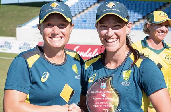 Alyssa Healy and Megan Schutt