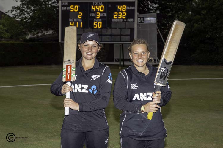 Amelia Kerr and Leigh Kasperek