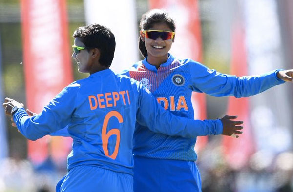 Radha Yadav and Deepti Sharma celebrate Sri Lankan wicket