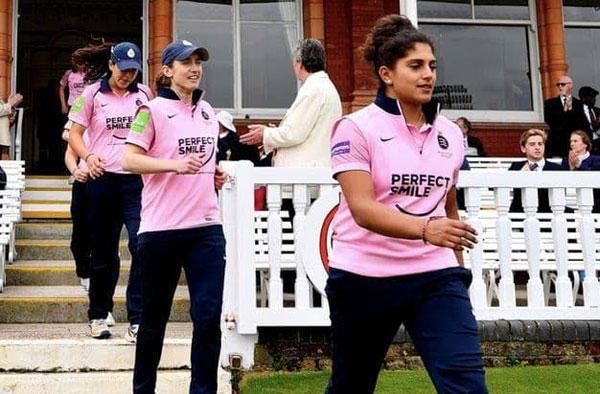 Naomi Dattani for Surrey Stars