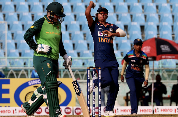 Lizelle Lee in 3rd ODI vs India. PC: OfficialCSA/Twitter