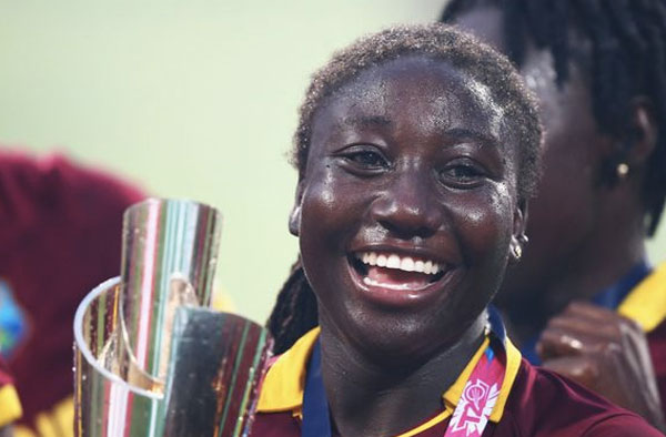 Stafanie Taylor with 2016 Women's T20 World Cup Trophy. PC: Getty Images