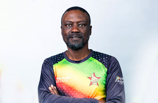 Zimbabwe Coach Shepherd Tichaendepi Makunura dies at the age 46 