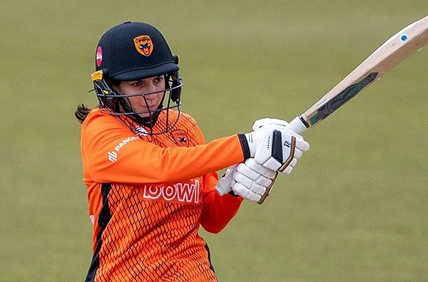 Australian all-rounder Charli Knott to feature for Hampshire in 2025 English domestic season