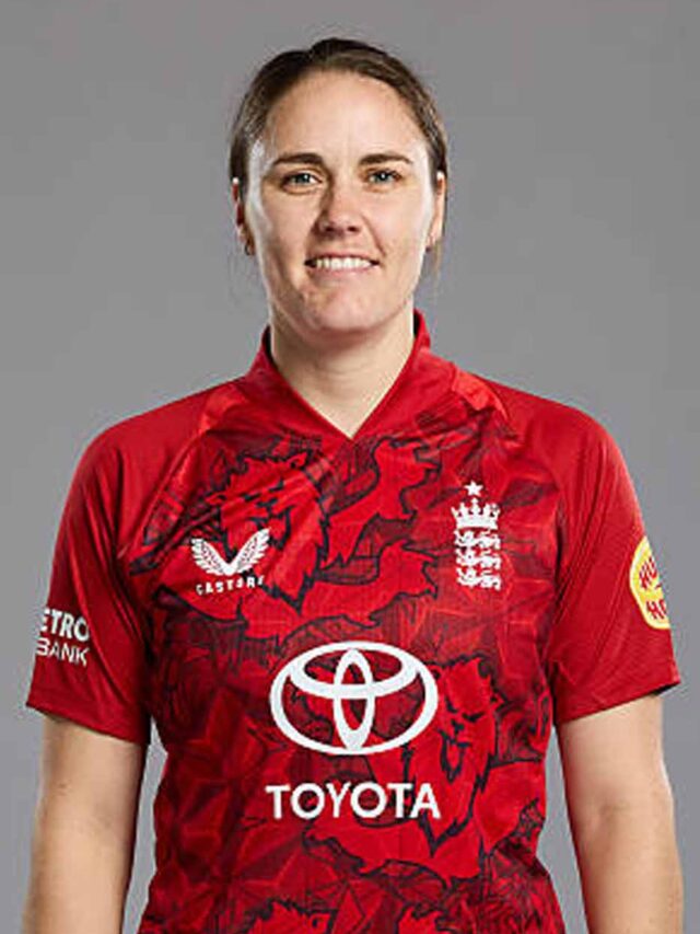 See Pictures: England Women in Fresh New Kit for 2025 International Season