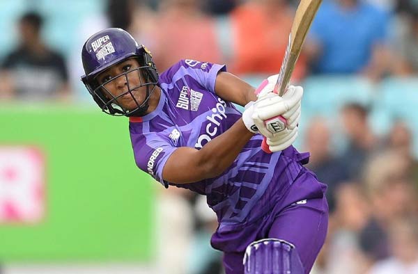 Davina Perrin Smashes Records with Historic Hundred in the Women’s Hundred Eliminator